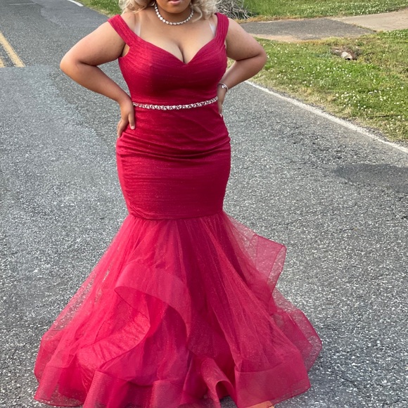 Formal/ Prom dress - Picture 1 of 5
